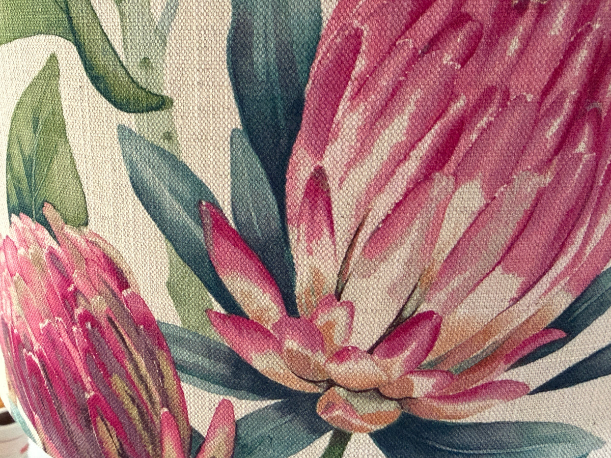 Sanderson King Protea large table lamp - 73 cm